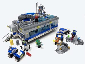 Discovery Brick Show Space Outpost
