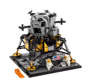 Read more about the article The LEGO Apollo Lunar Lander Will Fly You To The Moon!