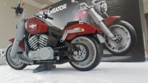 Read more about the article Building LEGO Harley Davidson Fat Boy with a non-AFOL