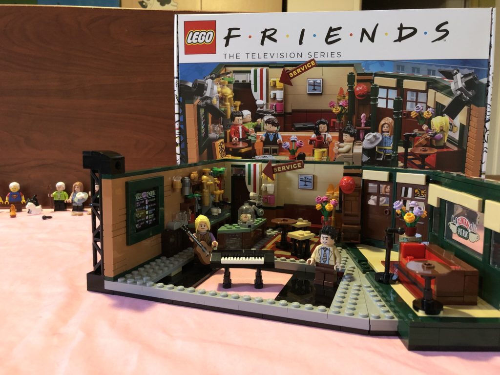 LEGO Central Perk: The One where It's Finally Here!