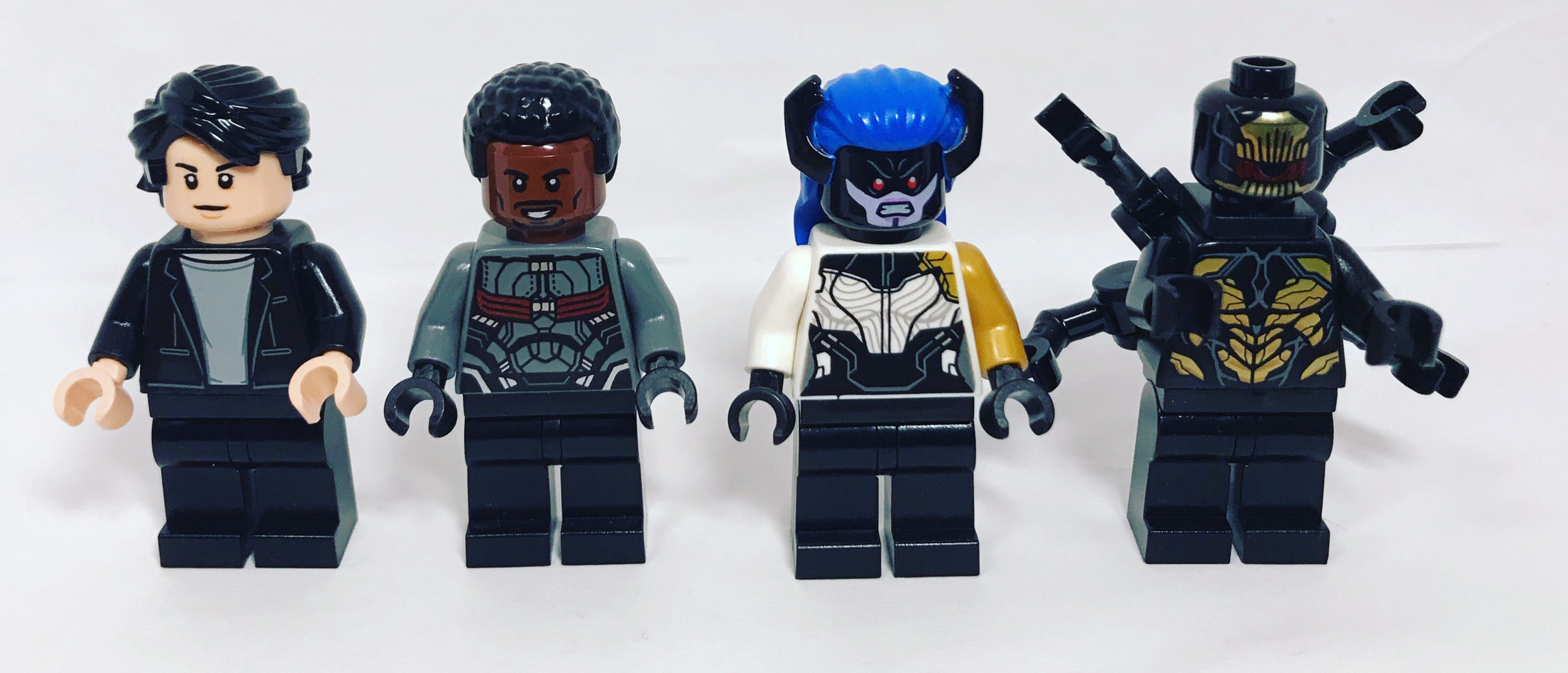 LEGO Iron Man Hulkbusters Comparison 