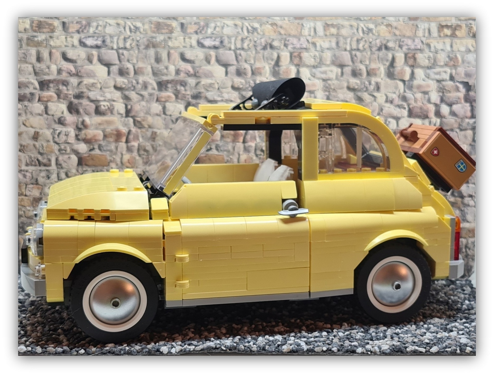 FIAT 500 Dolce Vita: Small Car